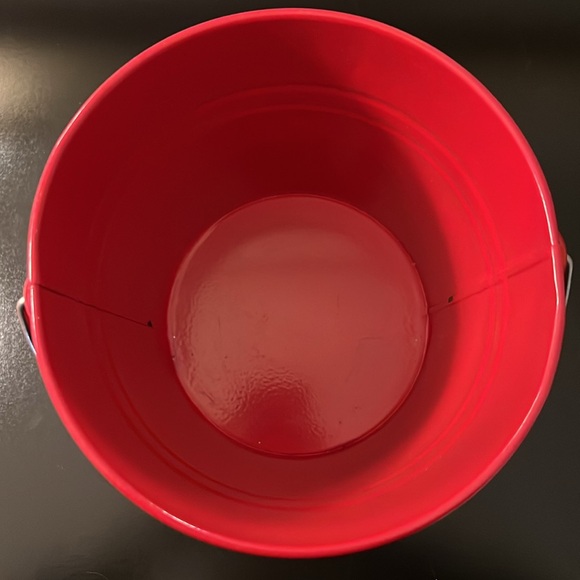 Small Red Bucket - Picture 8 of 8